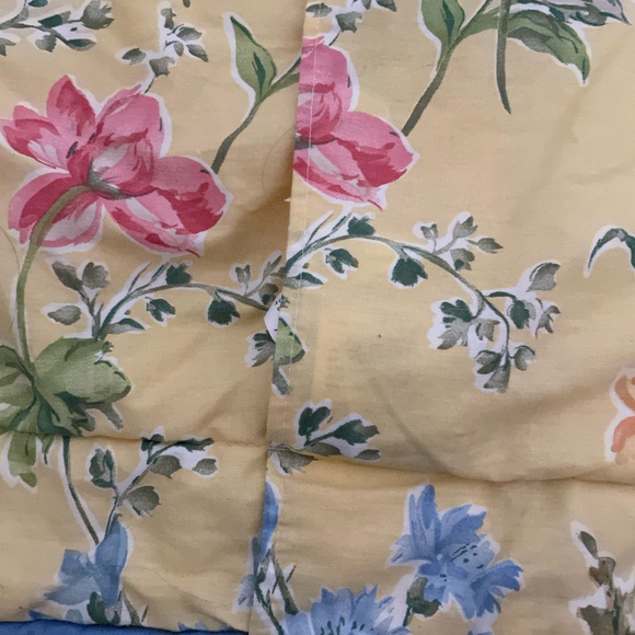 2 Laura Ashley 20 x 26 Floral Print Pillow Covers - Picture 3 of 5